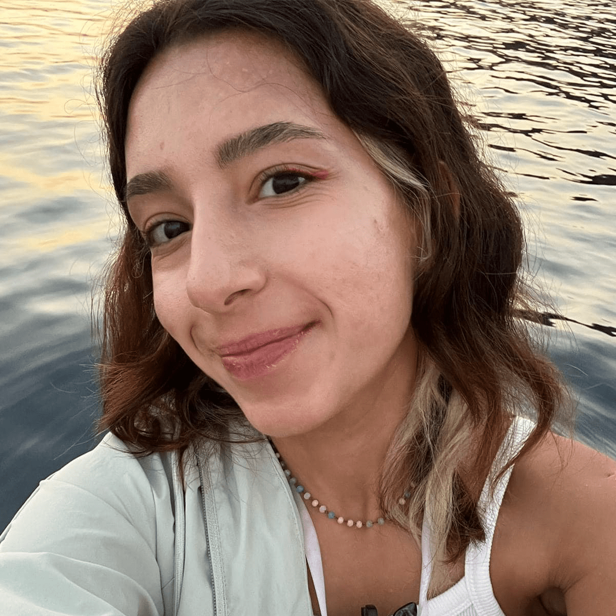 Özge Öztürk portresi